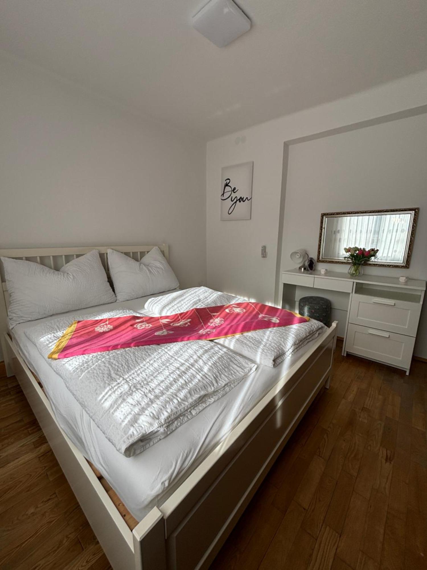 Wohnung See- Und Bergnaehe Gmunden Exterior foto