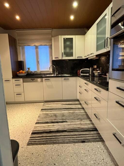 Wohnung See- Und Bergnaehe Gmunden Exterior foto
