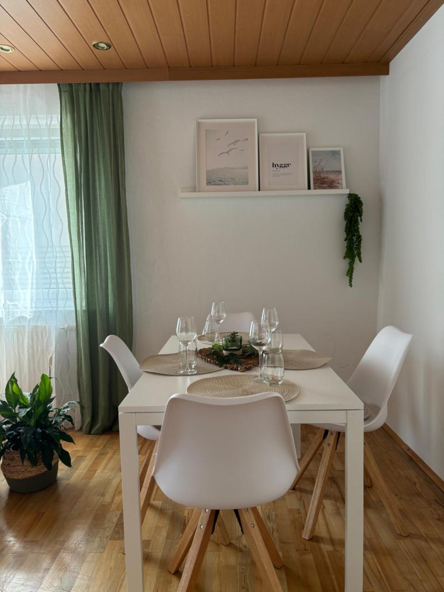 Wohnung See- Und Bergnaehe Gmunden Zimmer foto